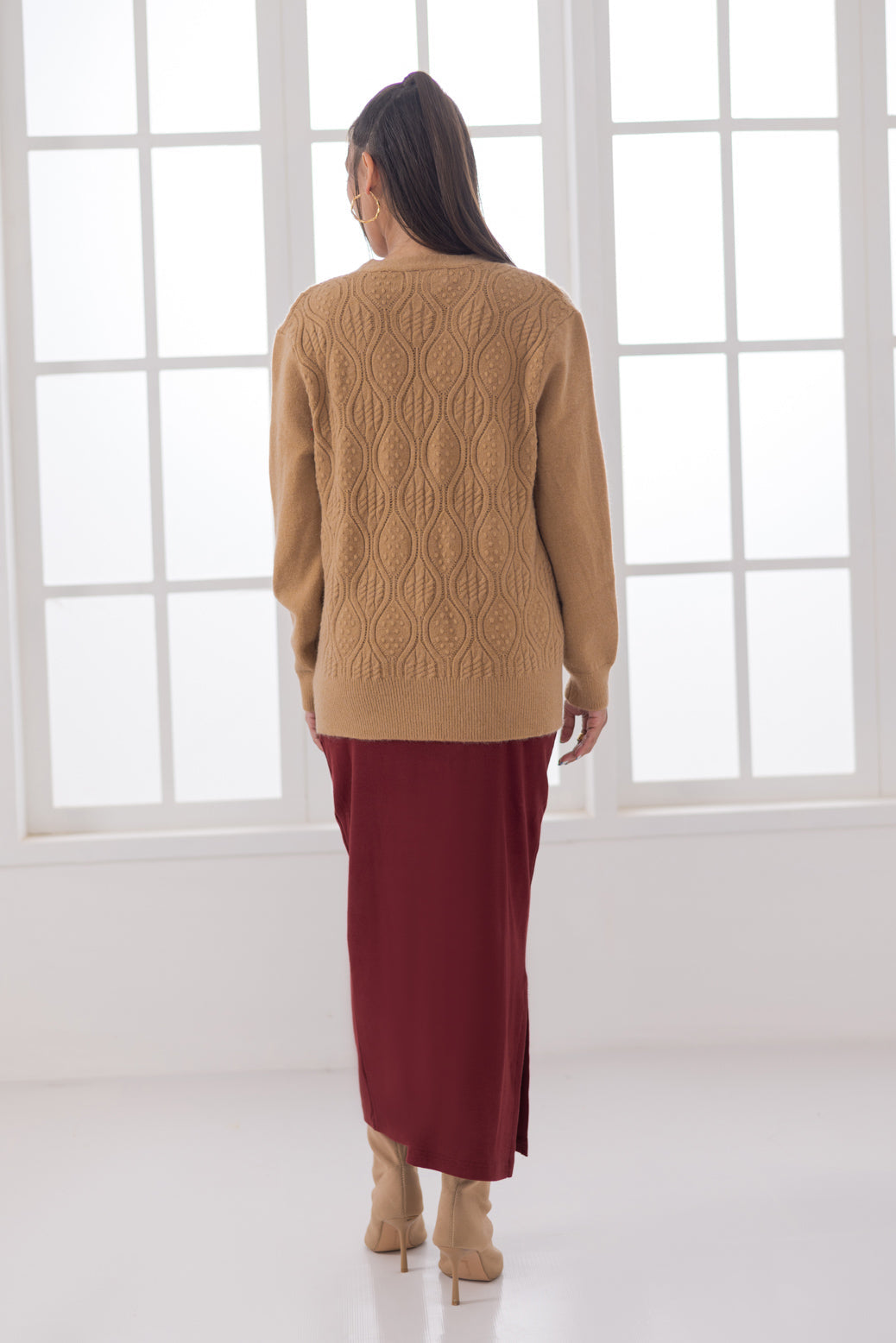 GOLDEN-V-NECK FULL SLEEVES CARDIGAN SWEATER (24X-015-66)