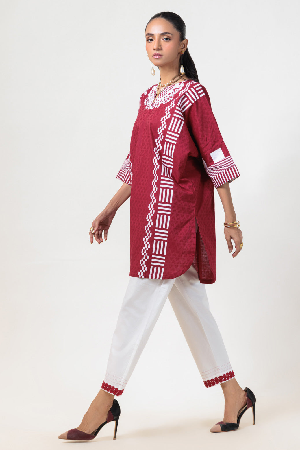 RED-JACQUARD-2 PIECE (BS7242P28)